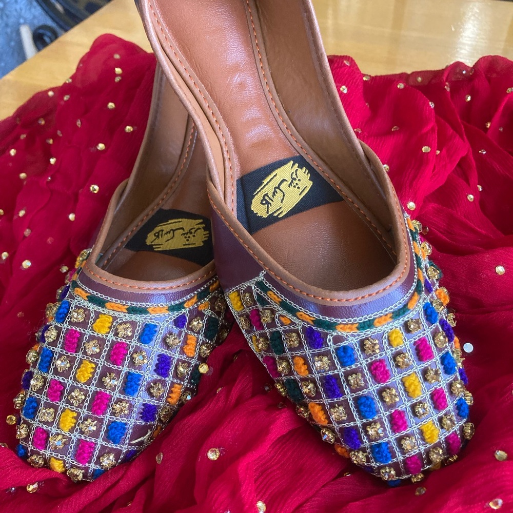 Colorful Embellished Women's desi khussa flats